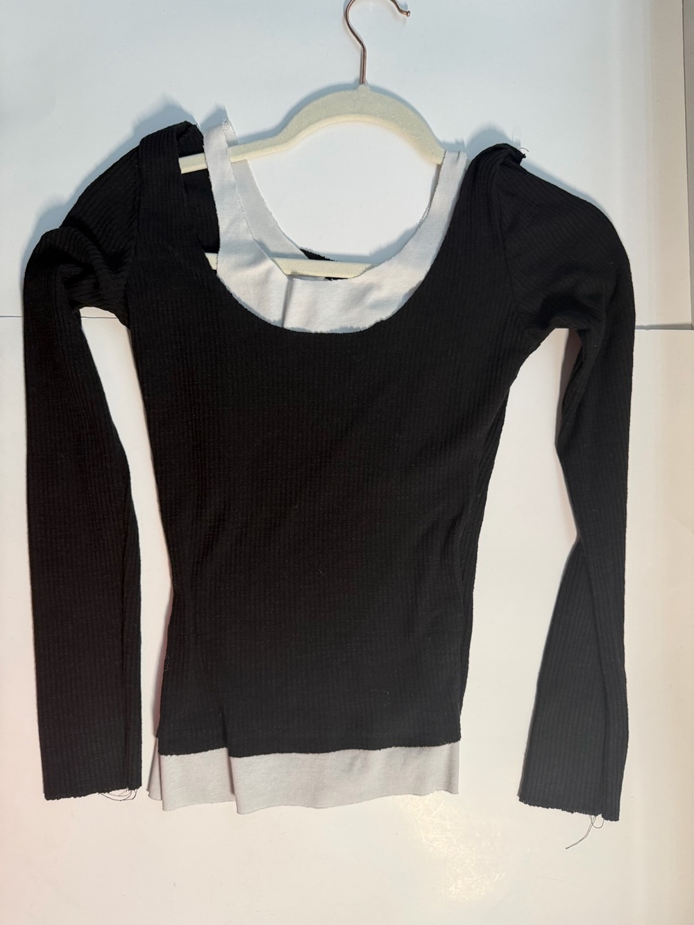 Black & White Layered Ribbed Long Sleeve Top - Picture 8 of 10